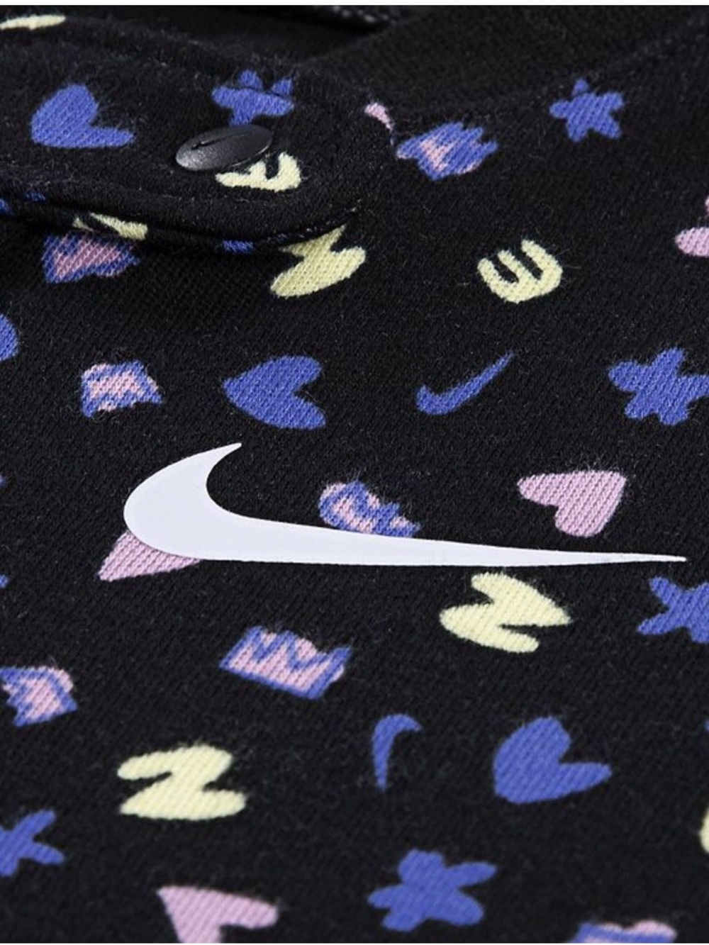 Nike Baby Girl Footed One-Piece with Blue, Cream & Pink Heart Print 6 Months - Picture 4 of 5